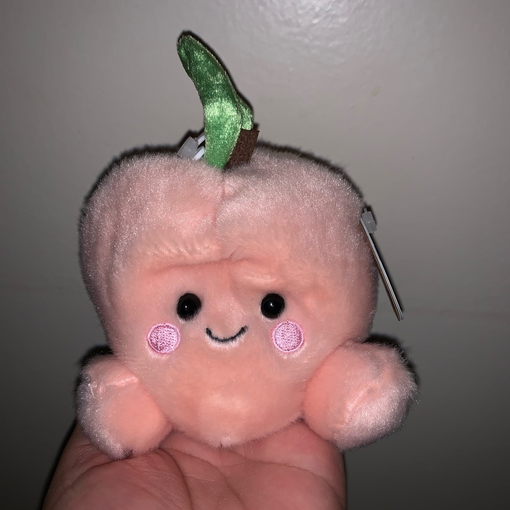 Peach palm pals